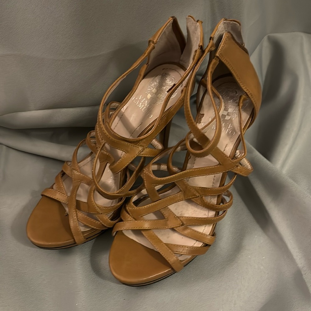 Vince Camuto Size 7 Heels